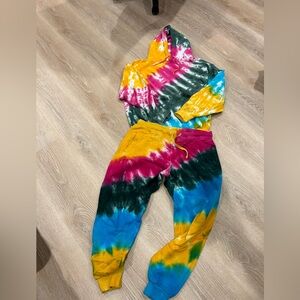 La Detresse "Strawberry Fields" Tie-Dye Sweat Set – Size Large – Great Condition